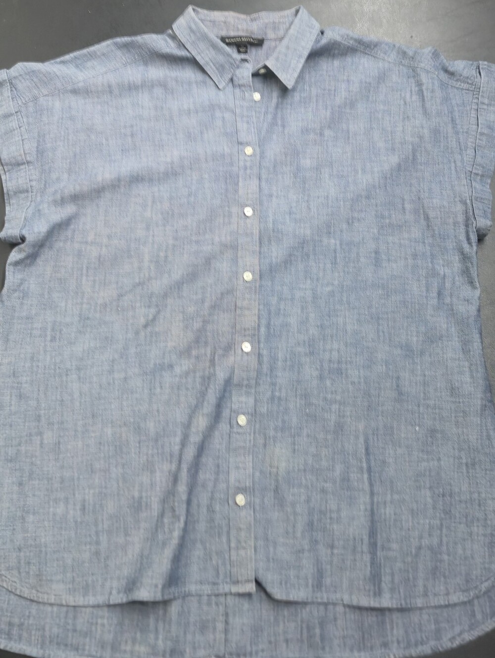 Banana Republic Light Blue Short-Sleeve Linen Button-Down Shirt